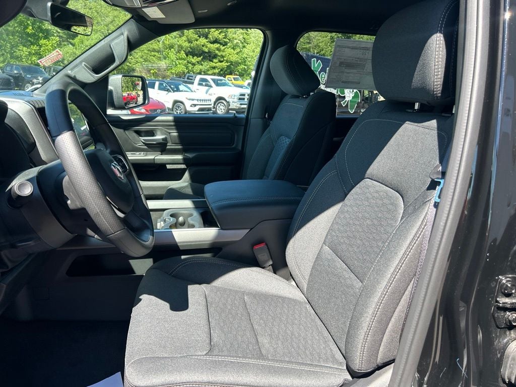 2026 RAM Ram 1500 RAM 1500 EXPRESS CREW CAB 4X4 5'7' BOX