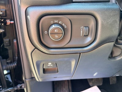 2026 RAM Ram 1500 RAM 1500 EXPRESS CREW CAB 4X4 5'7' BOX