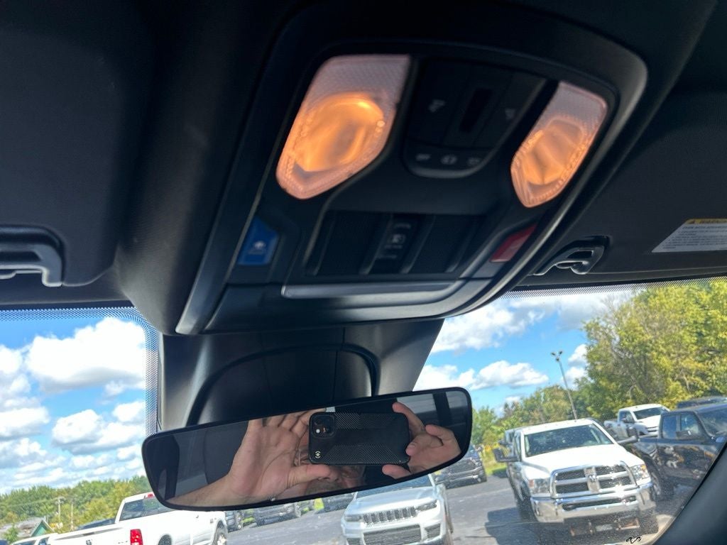 2025 RAM 2500 Tradesman Crew Cab 4x4 6'4' Box