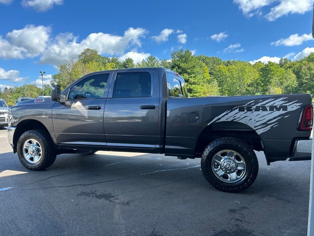 2025 RAM 2500 Tradesman Crew Cab 4x4 6'4' Box