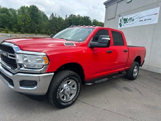 2024 RAM 2500 Tradesman Crew Cab 4x4 6'4' Box