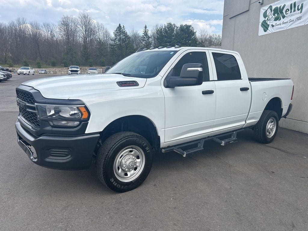 2024 RAM 2500 Tradesman Crew Cab 4x4 6'4' Box