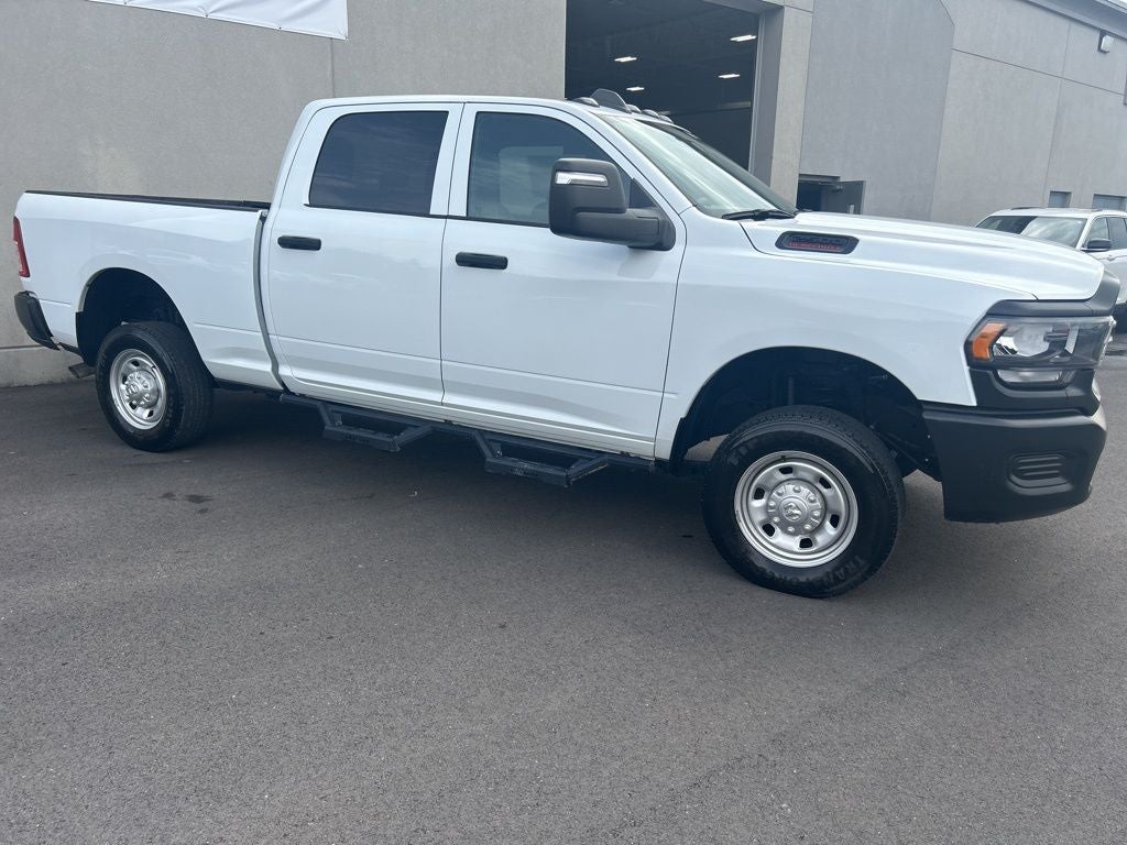 2024 RAM 2500 Tradesman Crew Cab 4x4 6'4' Box