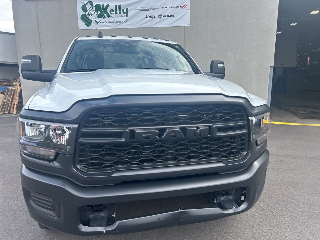 2024 RAM 2500 Tradesman Crew Cab 4x4 6'4' Box