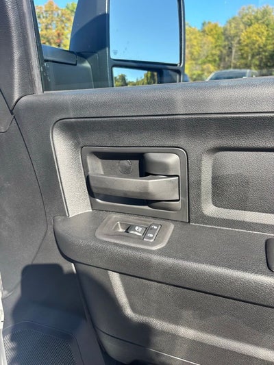 2026 RAM Ram 2500 RAM 2500 BLACK EXPRESS CREW CAB 4X4 8' BOX