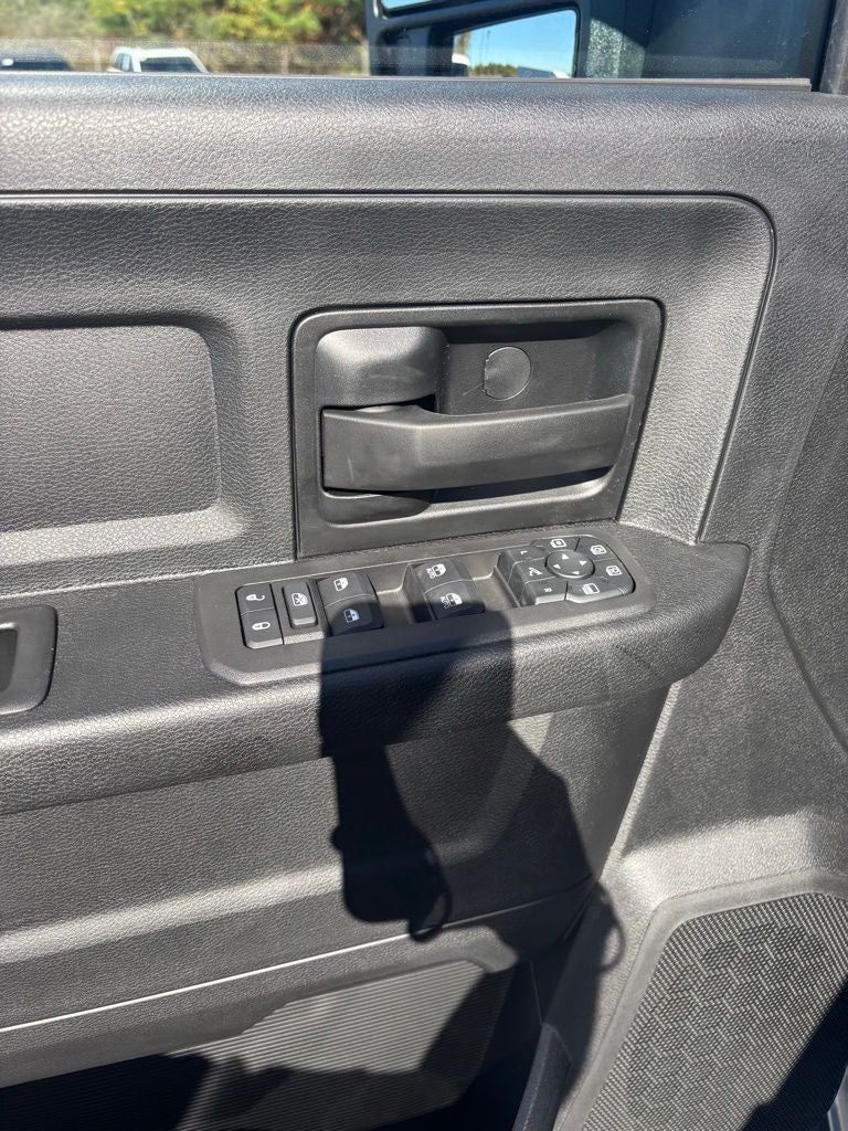 2026 RAM Ram 2500 RAM 2500 BLACK EXPRESS CREW CAB 4X4 8' BOX