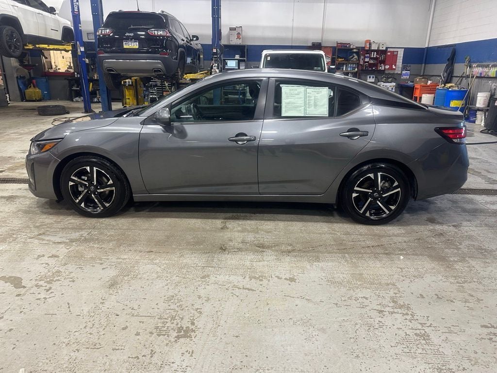 2024 Nissan Sentra SV Xtronic CVT
