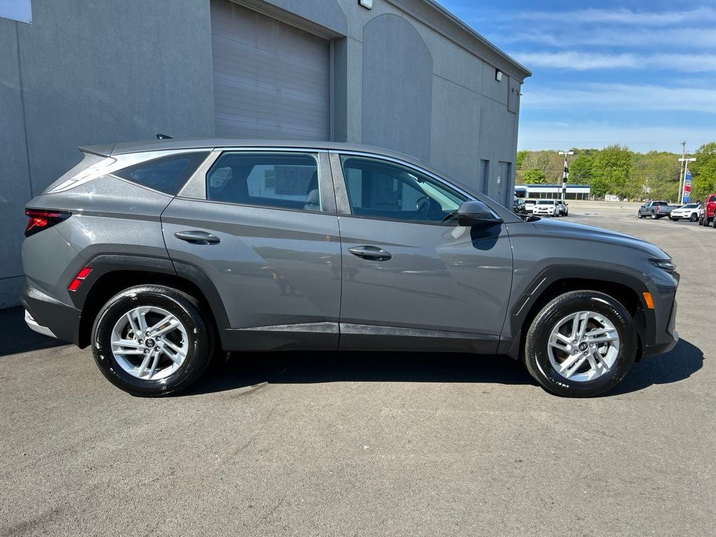 2025 Hyundai Tucson SE