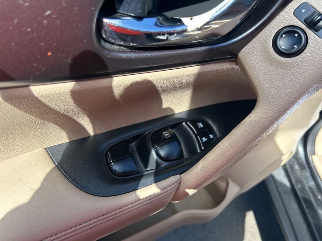 2015 Nissan Rogue S