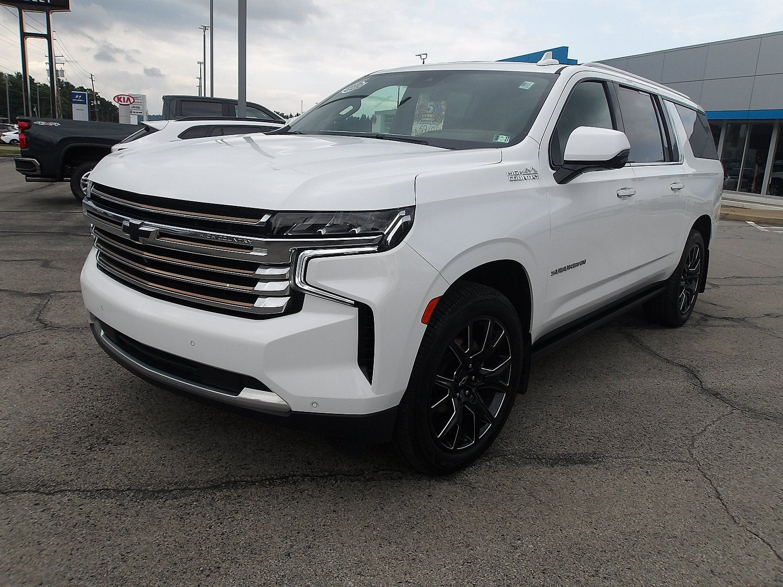 2023 Chevrolet Suburban High Country
