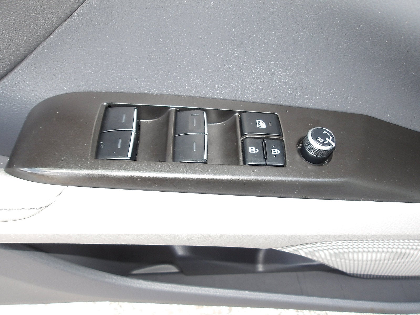 2023 Toyota Camry Hybrid XSE