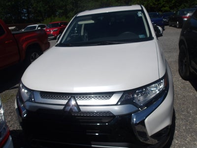 2020 Mitsubishi Outlander Base