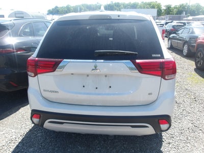 2020 Mitsubishi Outlander Base