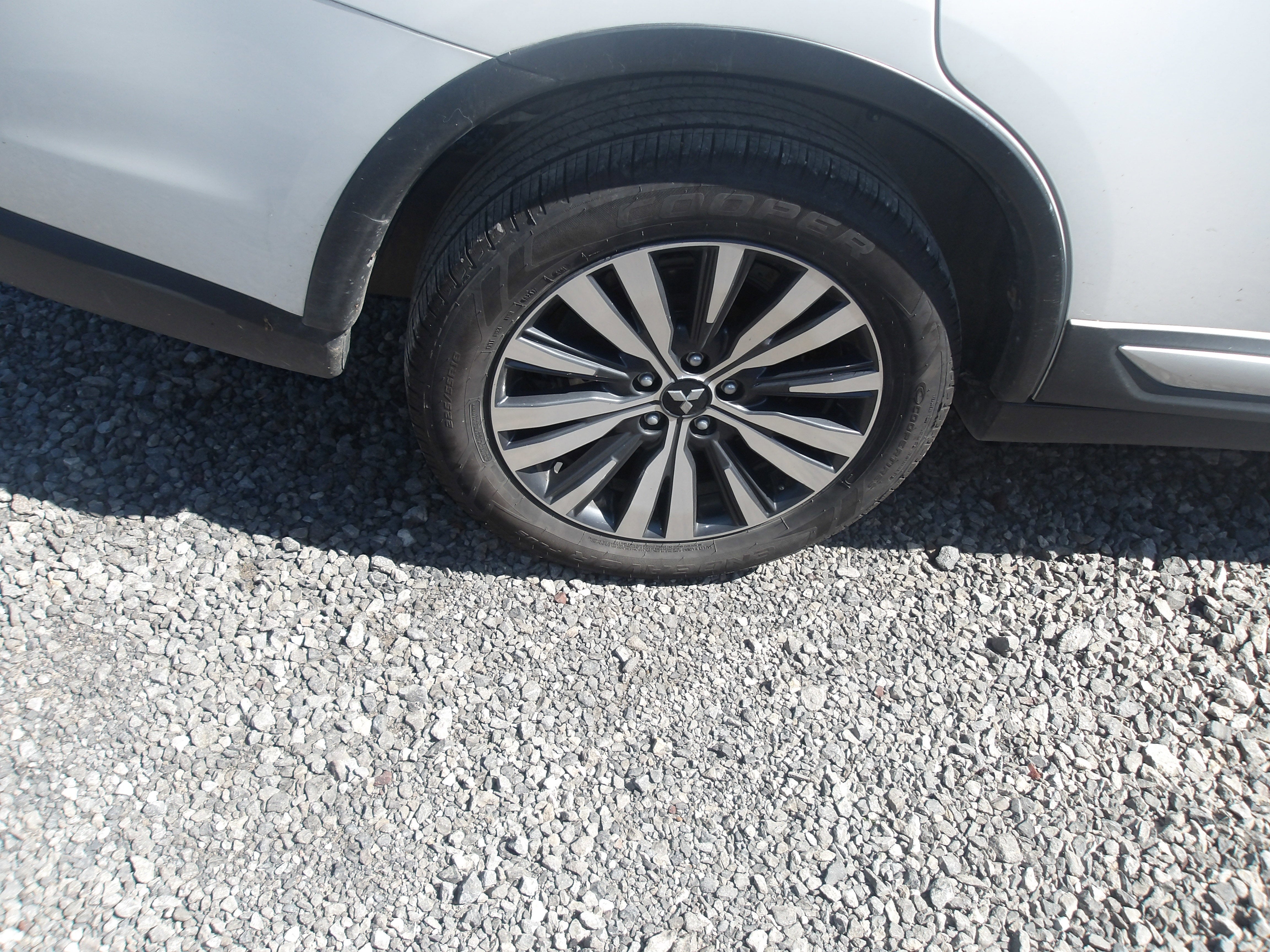 2020 Mitsubishi Outlander Base