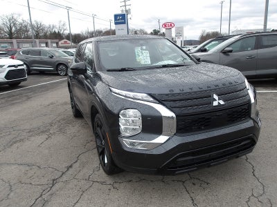 2024 Mitsubishi Outlander Base