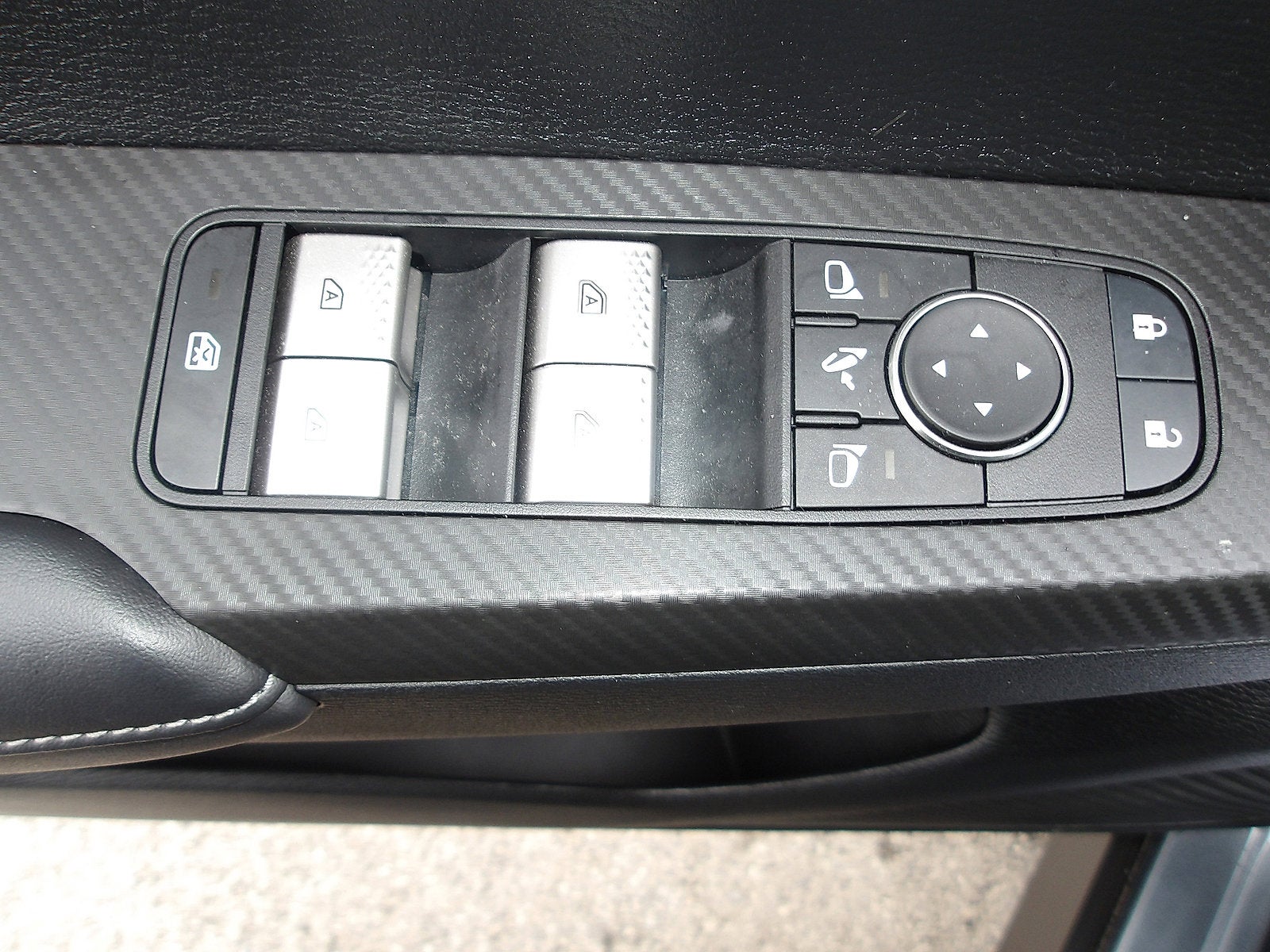 2024 Mitsubishi Outlander Base