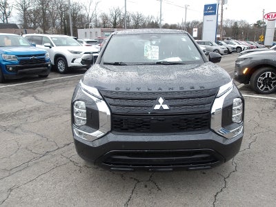 2024 Mitsubishi Outlander Base