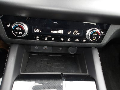 2024 Mitsubishi Outlander Base