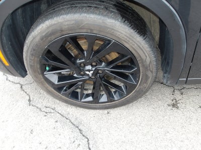 2024 Mitsubishi Outlander Base