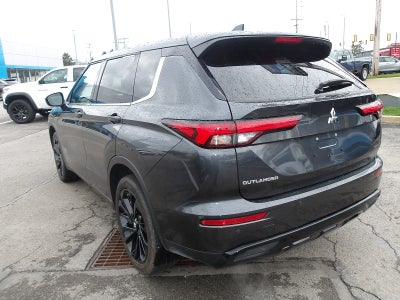 2024 Mitsubishi Outlander Base