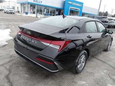 2025 Hyundai Elantra SE