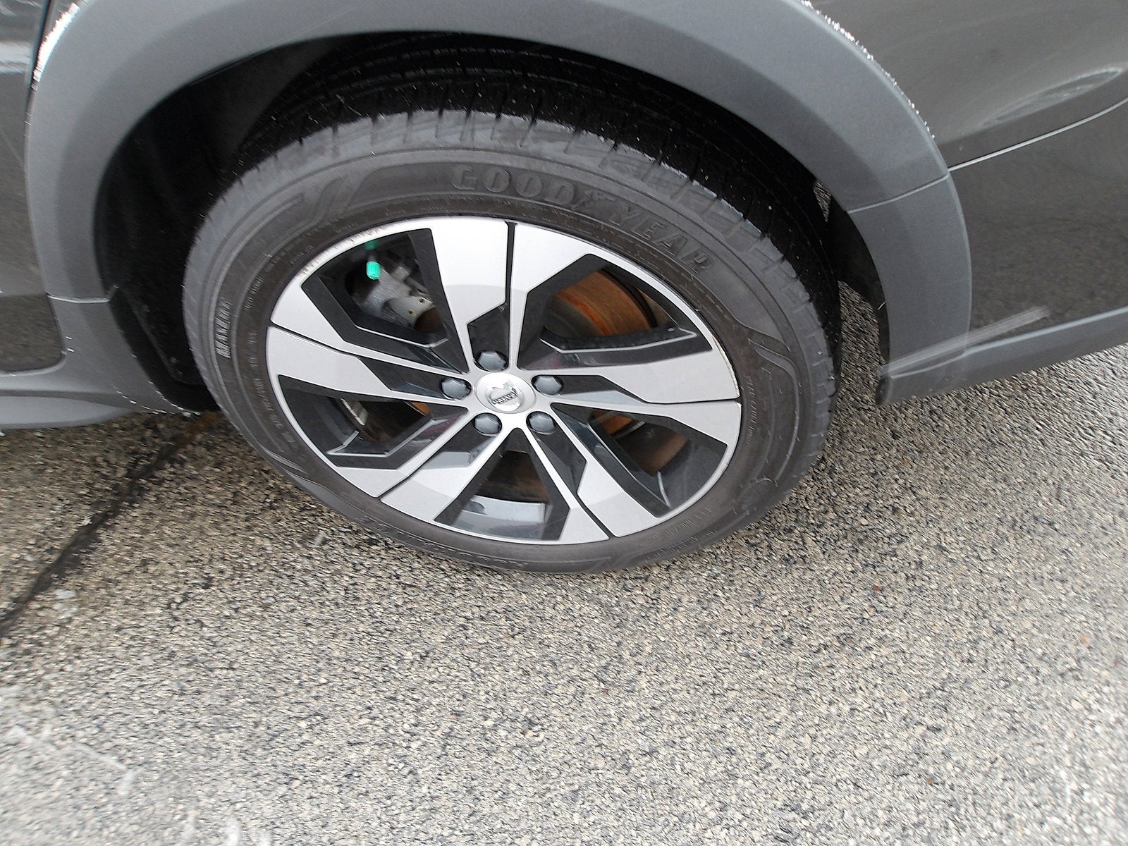 2020 Volvo V60 Cross Country Base