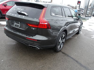 2020 Volvo V60 Cross Country Base