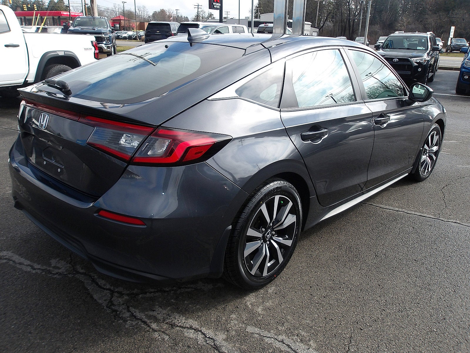 2024 Honda Civic Hatchback EX-L