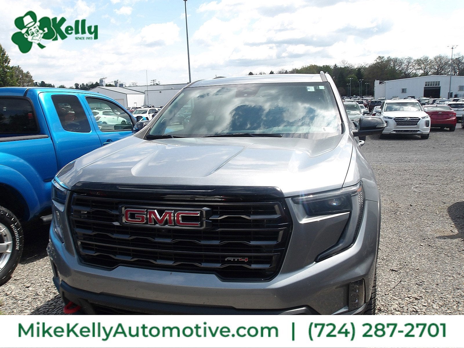 2024 GMC Acadia AT4