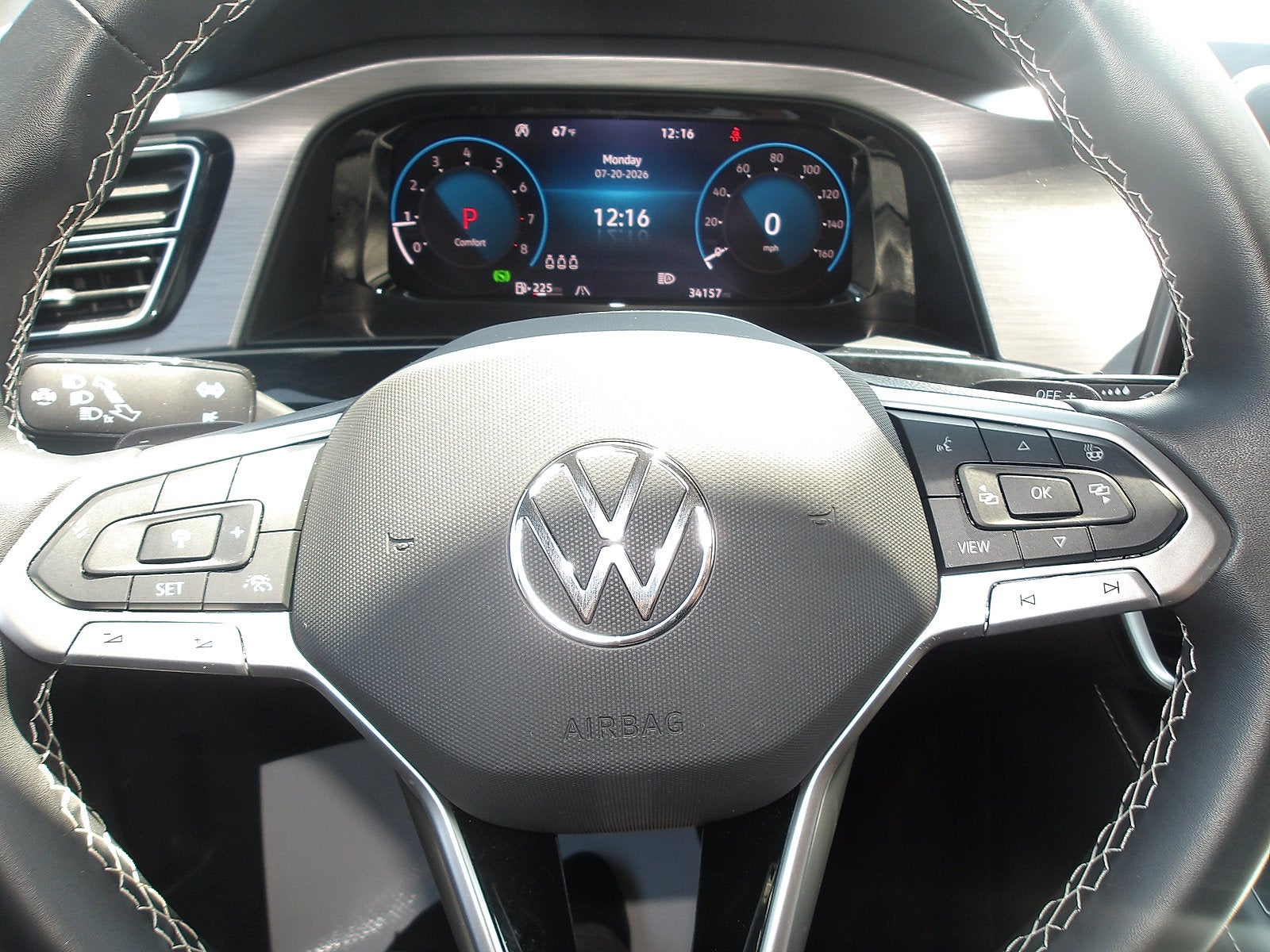 2025 Volkswagen Atlas Cross Sport 2.0T SE w/Technology