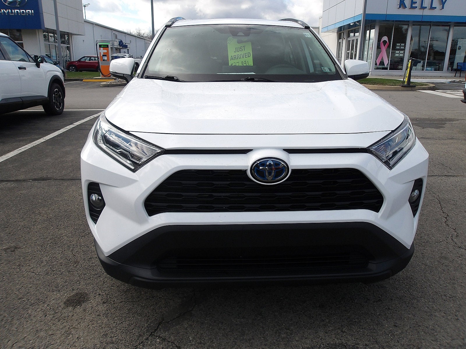2021 Toyota RAV4 Hybrid XLE