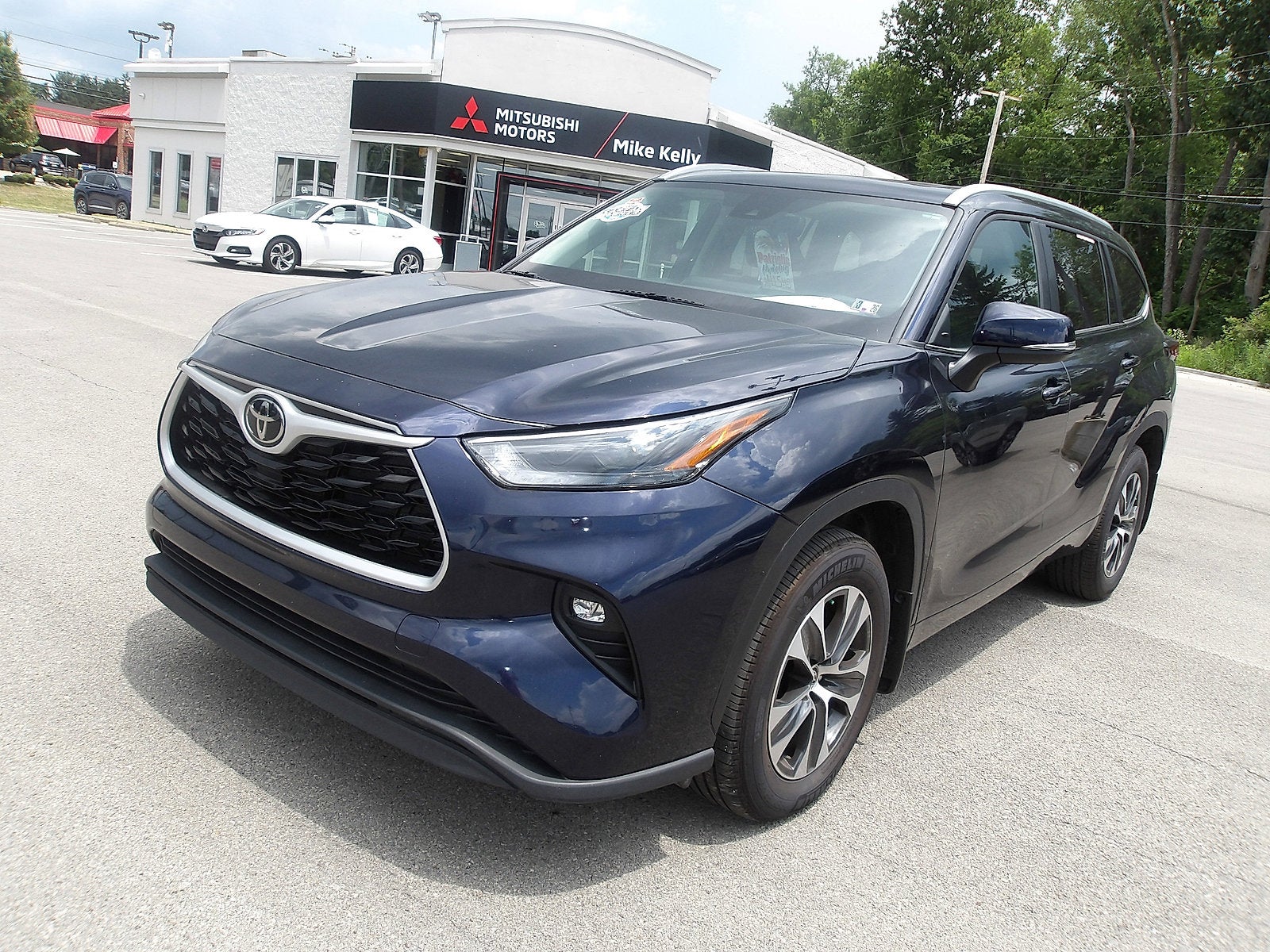 2024 Toyota Highlander LE