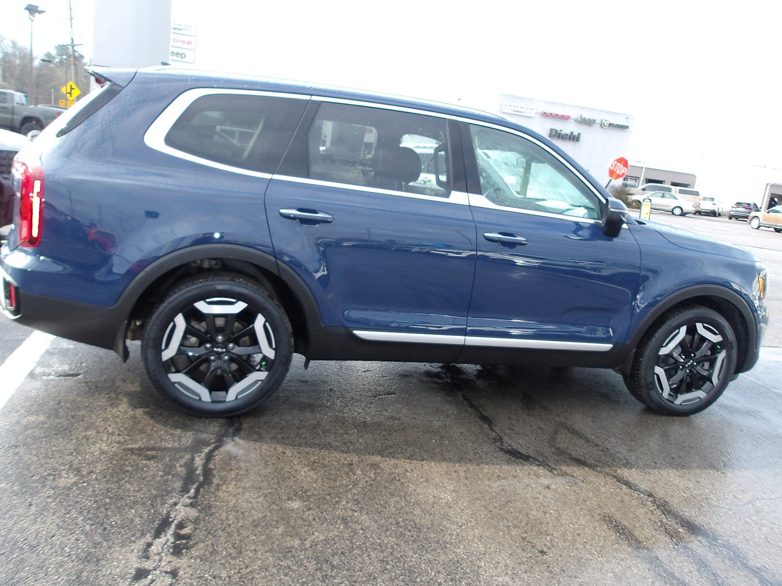 2023 Kia Telluride S