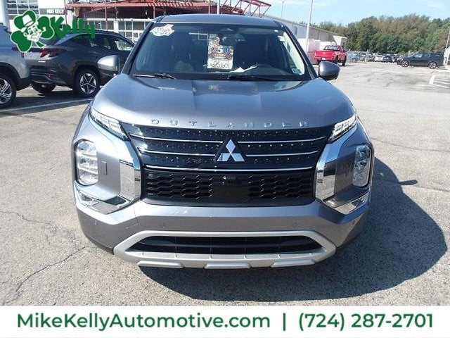 2023 Mitsubishi Outlander SE