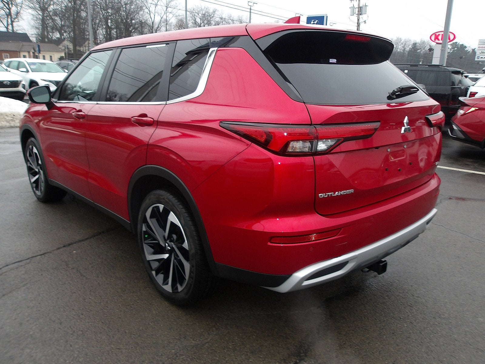 2024 Mitsubishi Outlander SE