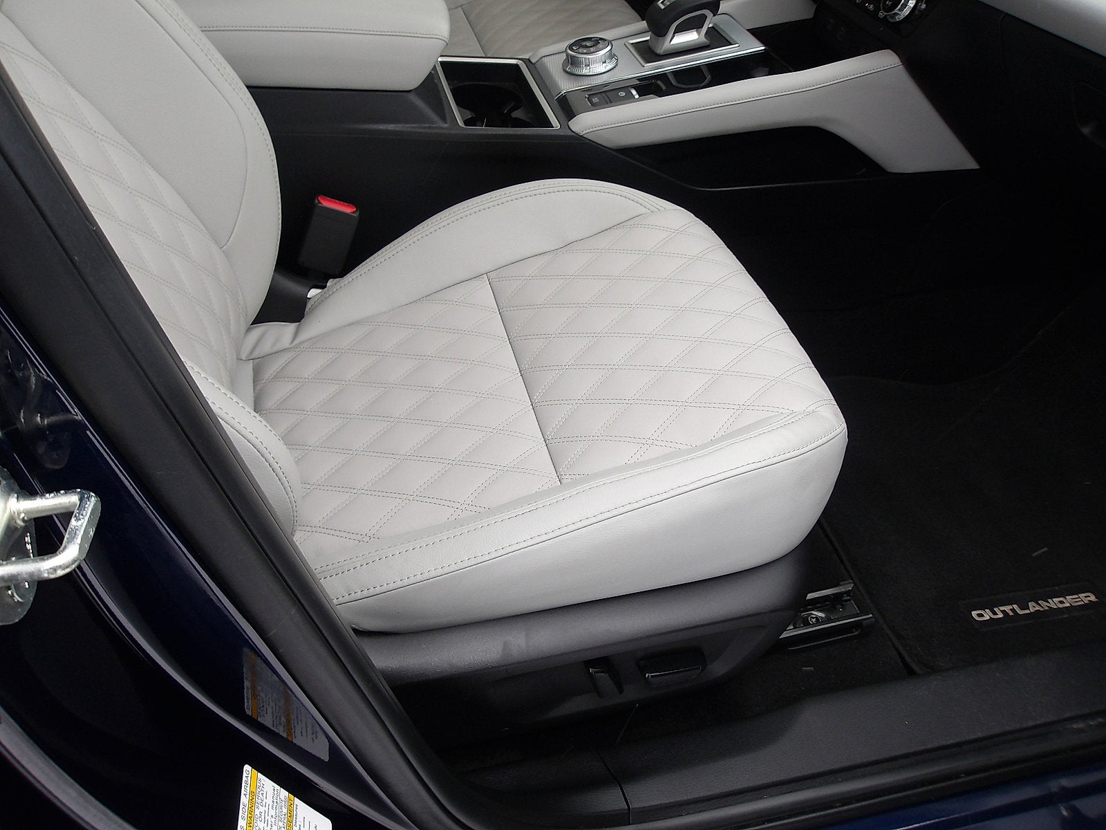 2023 Mitsubishi Outlander SEL