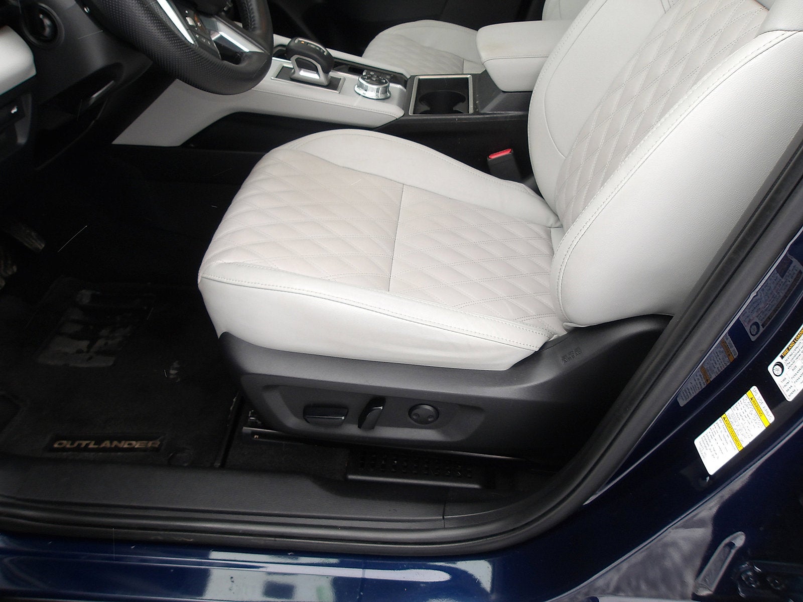 2023 Mitsubishi Outlander SEL