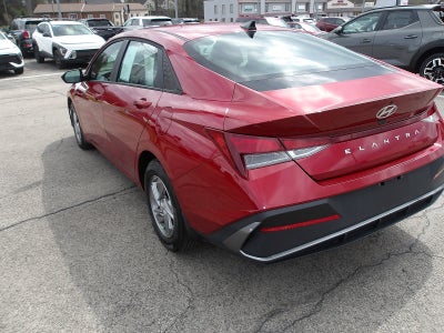2025 Hyundai Elantra SE