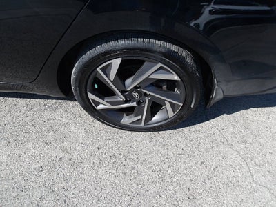 2025 Hyundai Elantra Hybrid SEL Sport