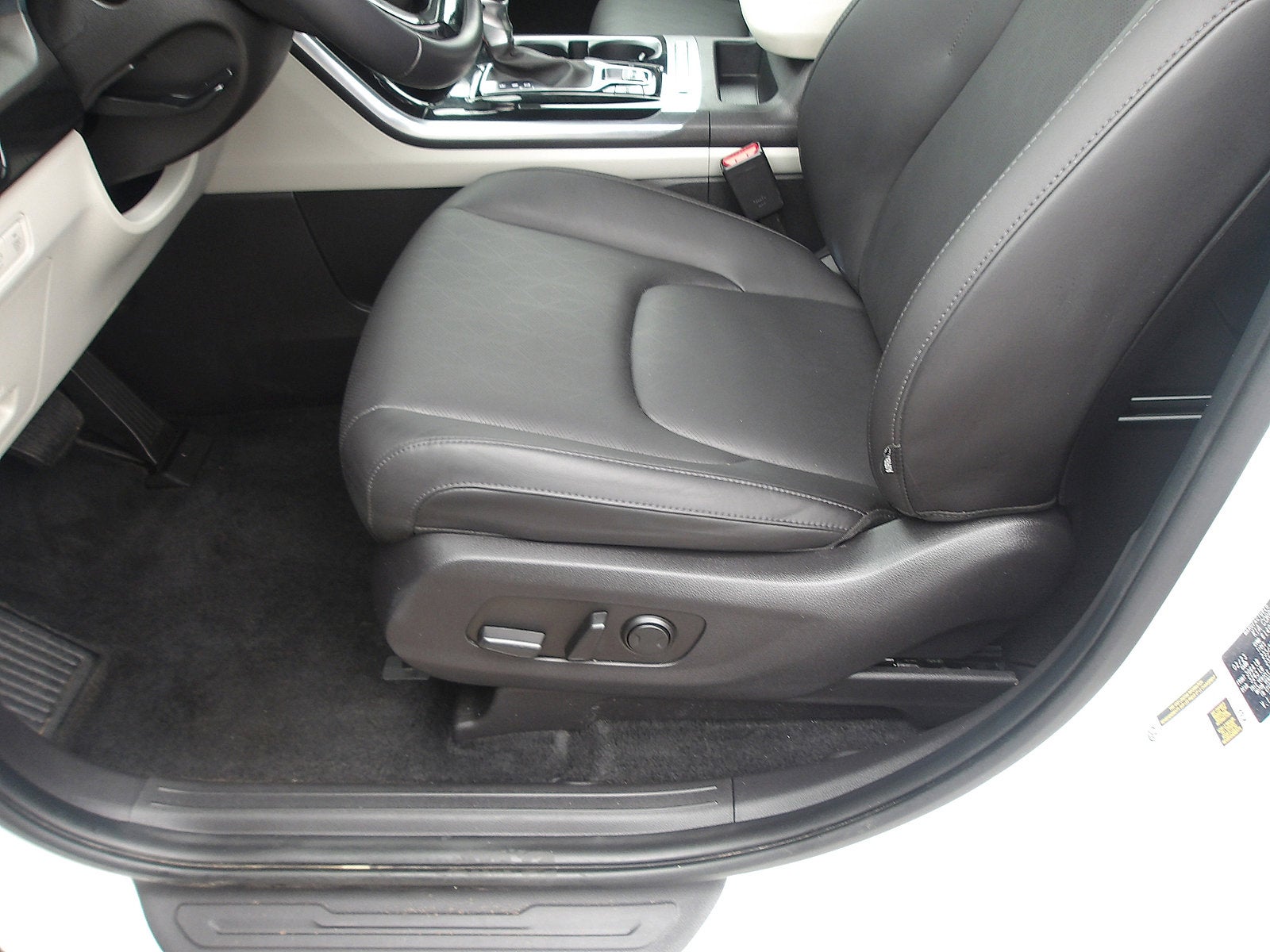 2023 Kia Carnival EX