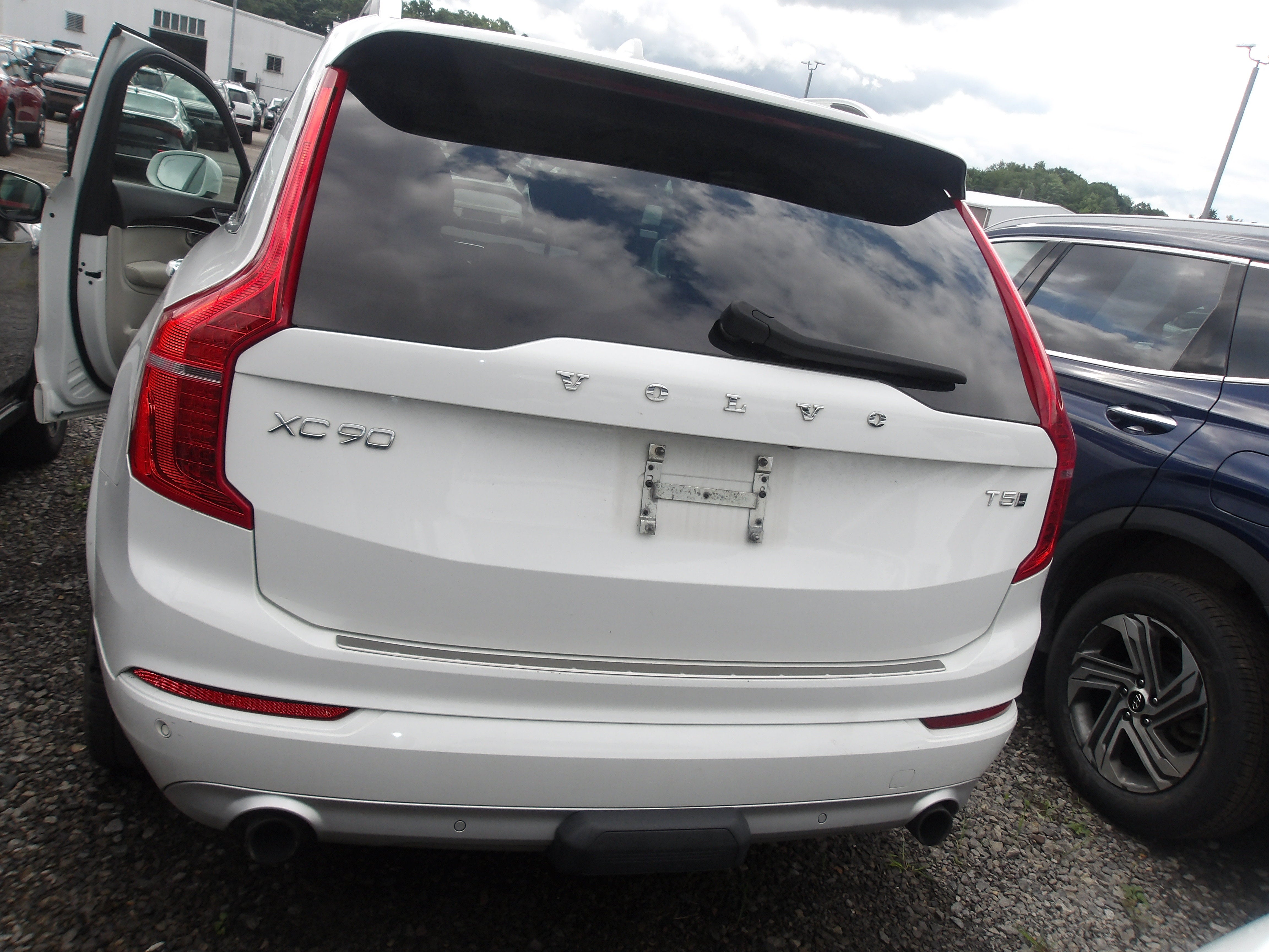 2019 Volvo XC90 Momentum
