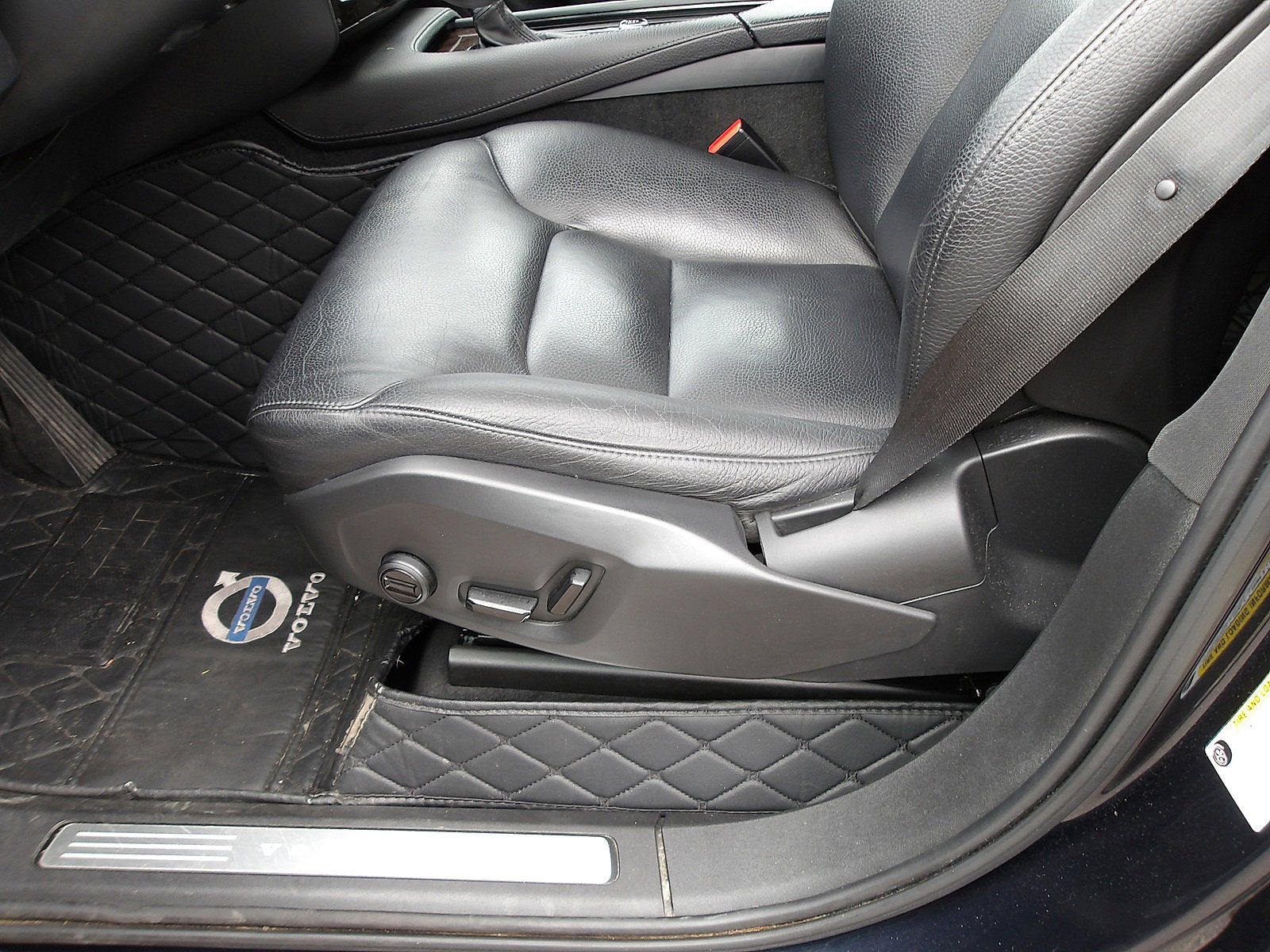 2019 Volvo XC90 Momentum