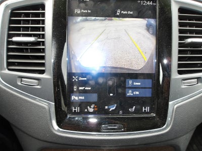 2019 Volvo XC90 Momentum