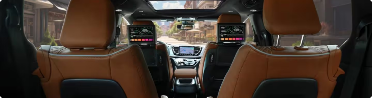 2026 Chrysler Pacifica Uconnect 5 cabin compared with the Honda Odyssey interior