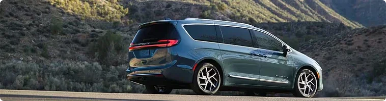 Chrysler Pacifica minivan at Mike Kelly CDJR in Hermitage